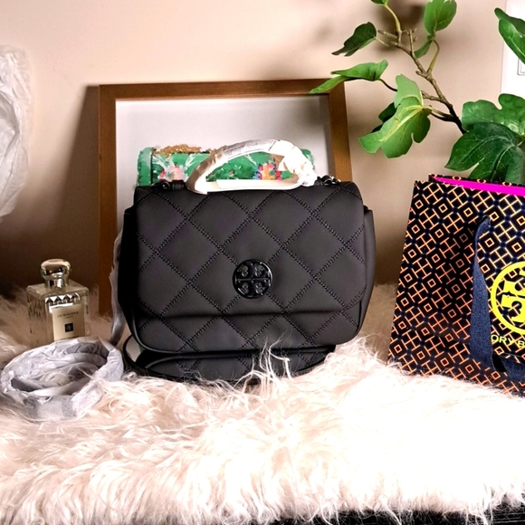 Tory Burch NWTs Willa Matt Mini Top Handle Bag - Picture 1 of 11